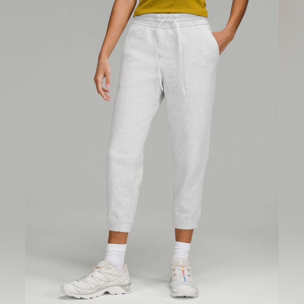 NWT Lululemon Loungeful High-Rise Cropped Jogger Heathered Core Ultra Light Grey